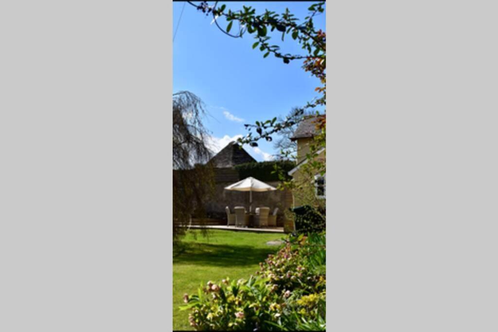 Cross Keys Cottage Holiday Let בישופס קאסל מראה חיצוני תמונה
